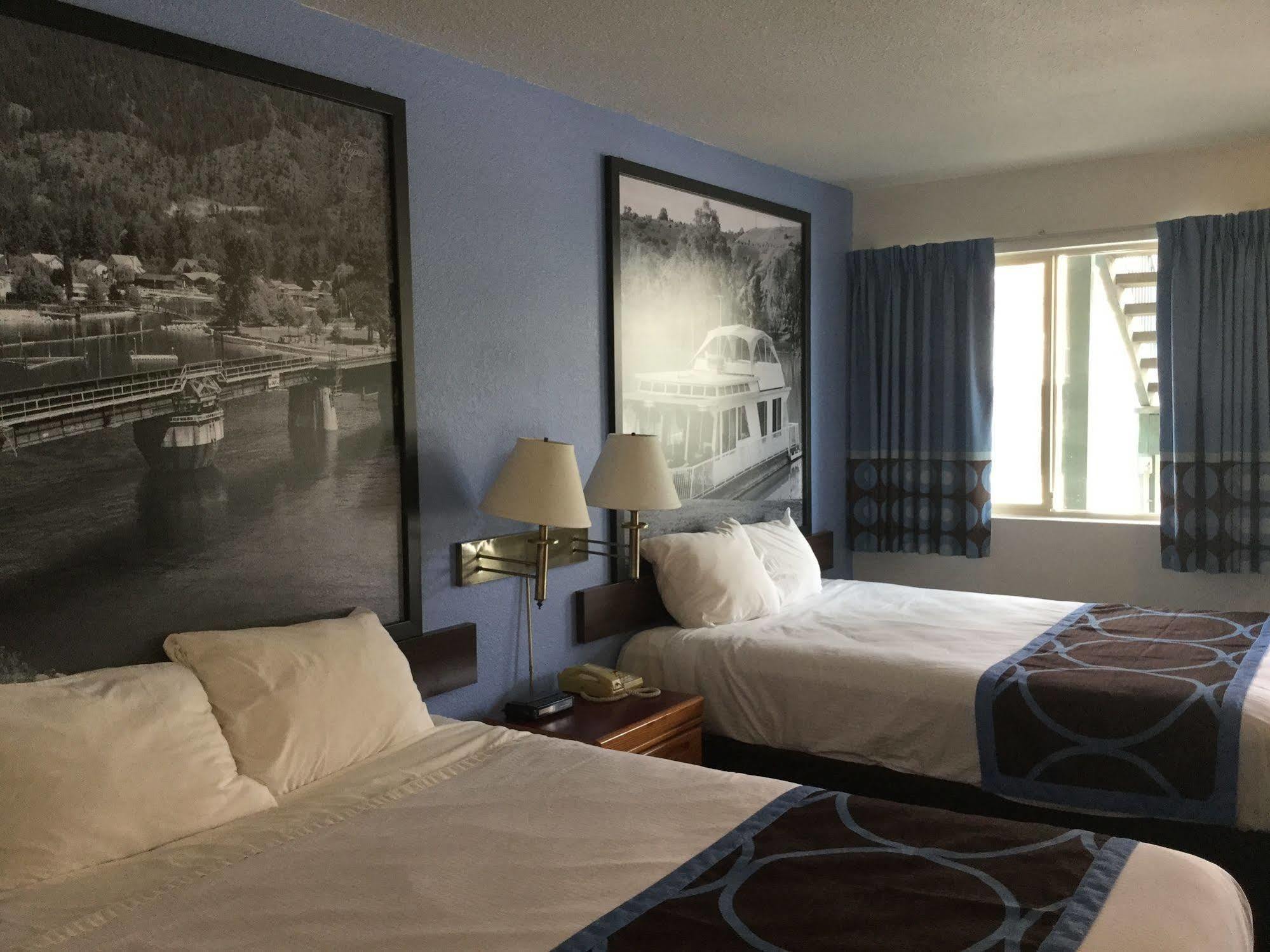 Super 8 By Wyndham Sicamous Hotel Luaran gambar