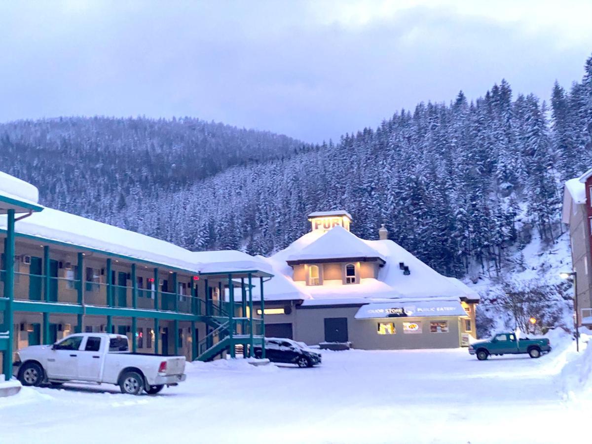 Super 8 By Wyndham Sicamous Hotel Luaran gambar